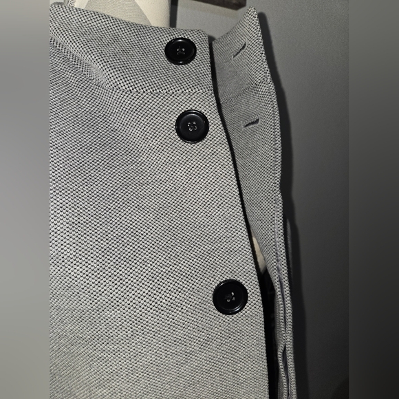 Zara Mens Gray Coat with Black Buttons - Picture 8 of 12
